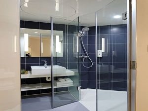 Services Penrith Glaziers 3 Shower Screens Caboolture